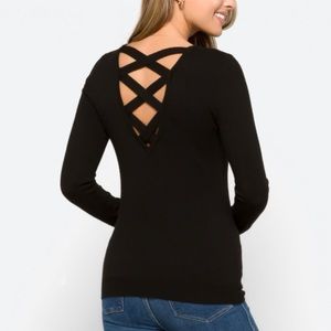 Mía back detail sweater